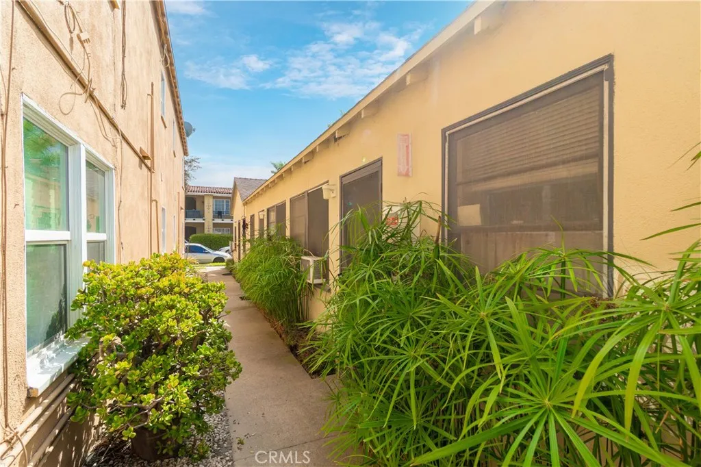 75 Granada, Long Beach, California 90803 home-pic-5